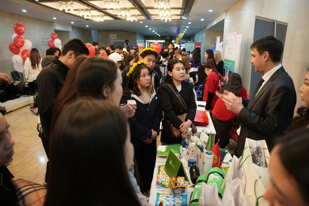 " Евразийский Сберегательный Банк" провел лекции по финансовой грамотности для пожилых людей в рамках Global Money &nbsp;Week 2025