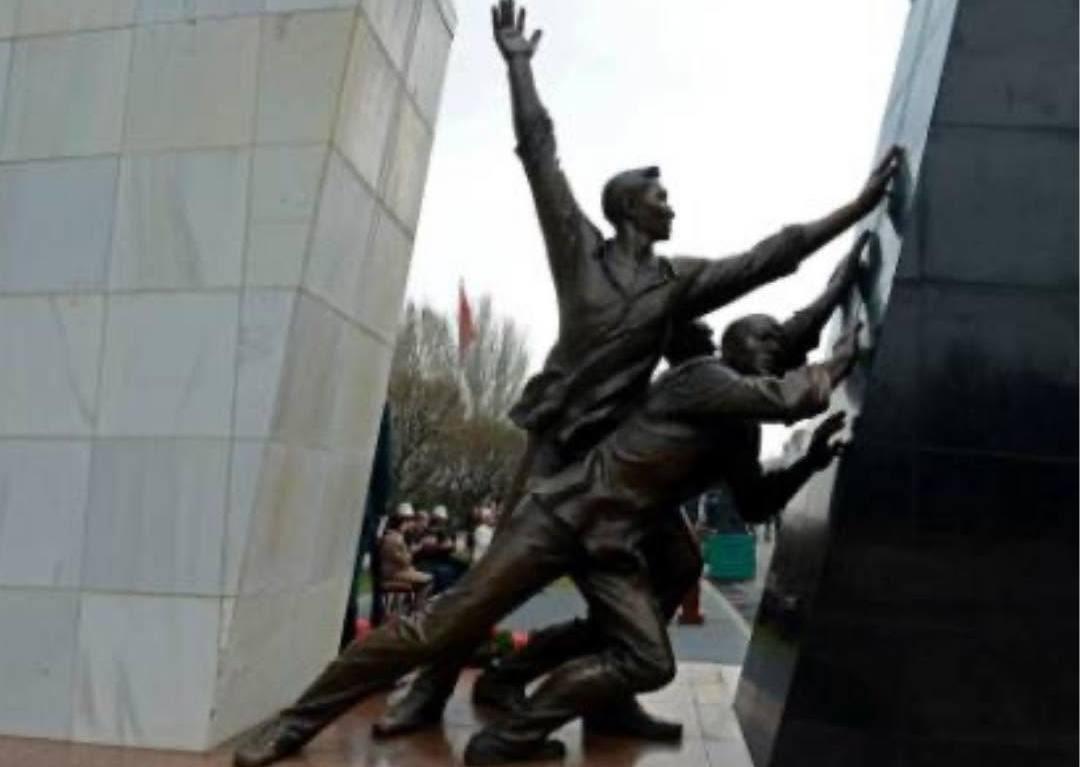 В Бишкеке почтили памятную дату Апрельской революции 2010 года&nbsp;