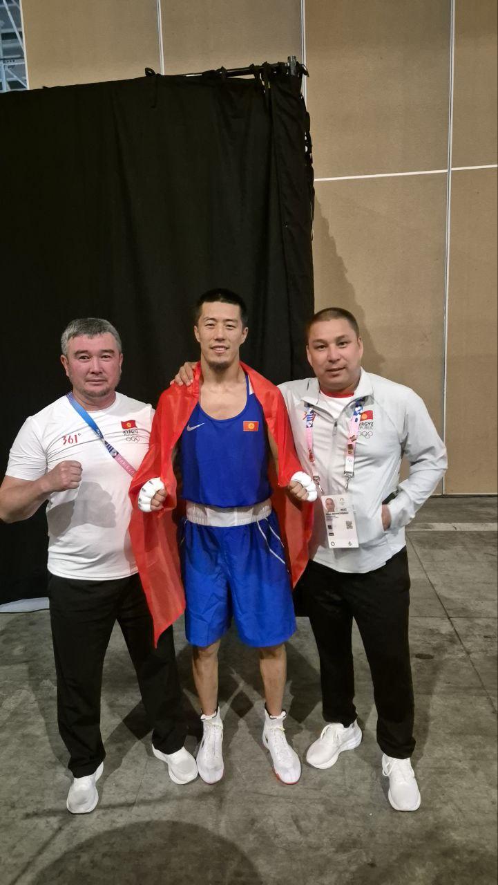 Боксер Мунарбек Сейитбек уулу вышел в полуфинал