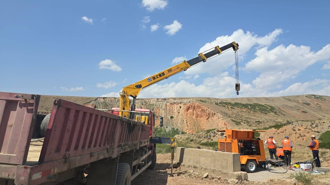 Нарында кулап калган көпүрө калыбына келтирүүдө