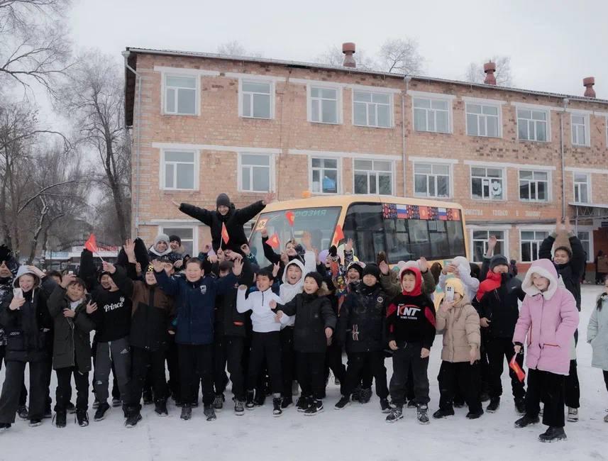 В Кыргызстане начали курсировать школьные автобусы, подаренные АНО &laquo;Евразия&raquo;