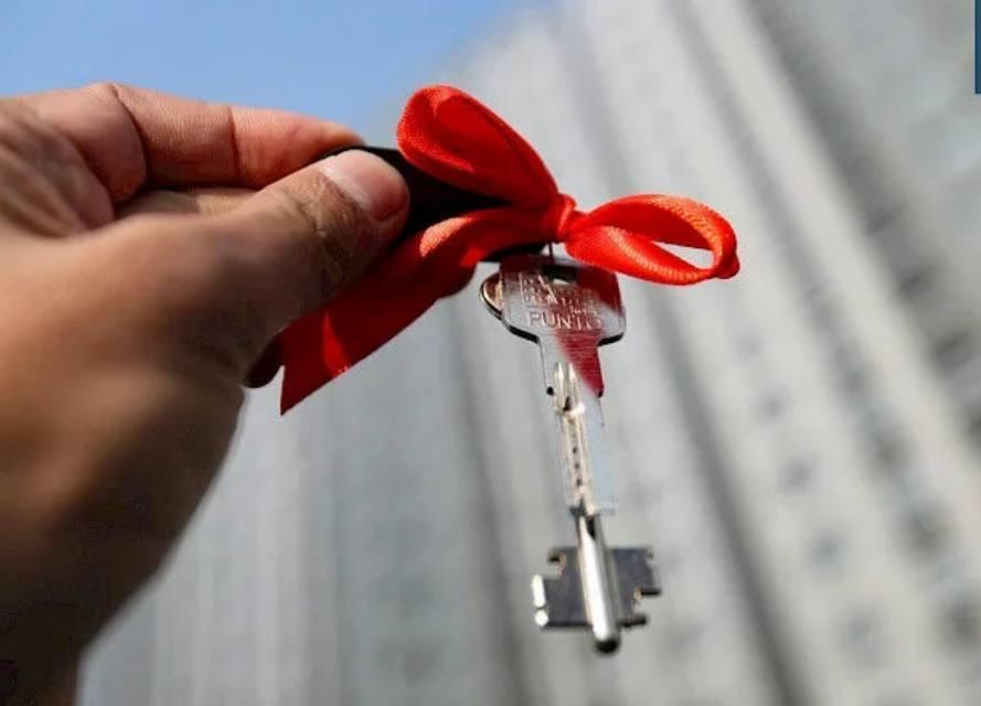 Кыргызстанда дарыгерлерге кезексиз 5 миң ипотекалык батир берилет