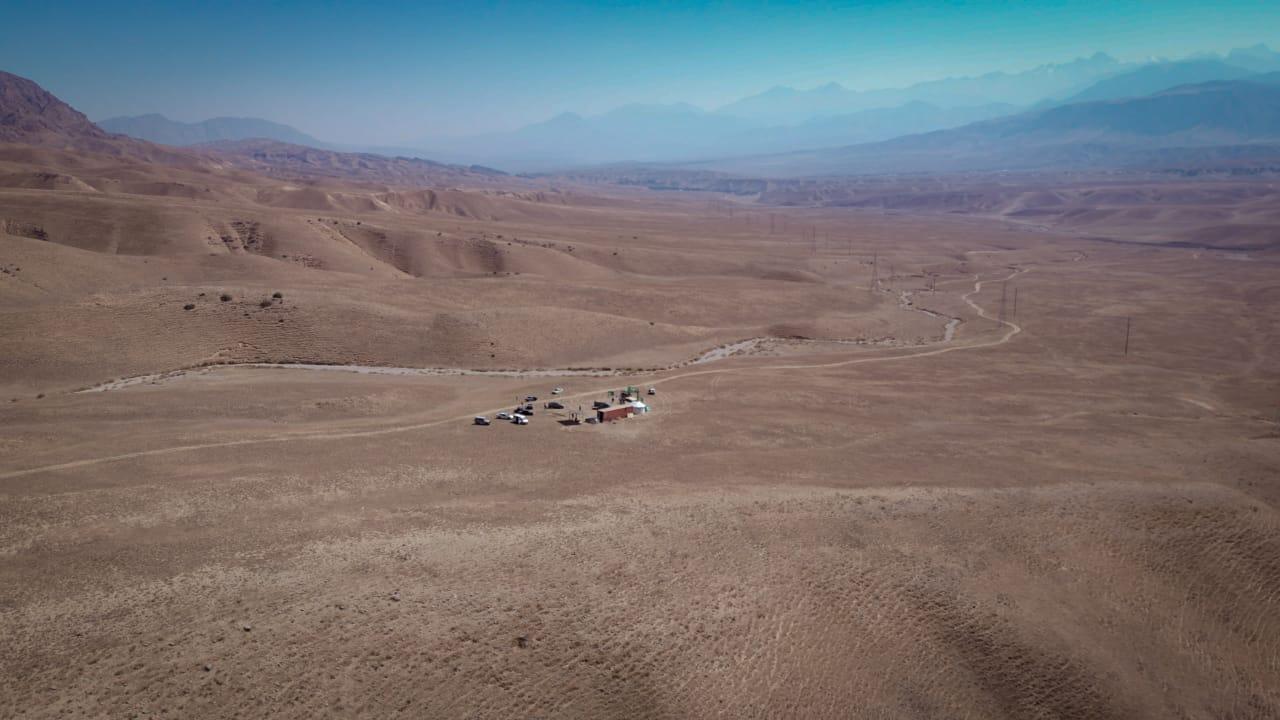 Күн панелдери астына клубника да өстүрөбүз. Баткенде уникалдуу "Агровольтайка" долбооруна старт берилди. 
&nbsp;